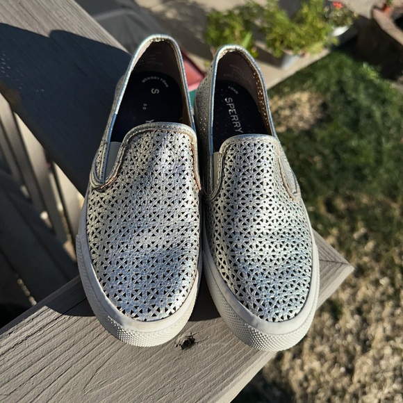 Sperry - Women's Seaside Perforated Slip-On Sneakers. Silver - Picture 3 of 11